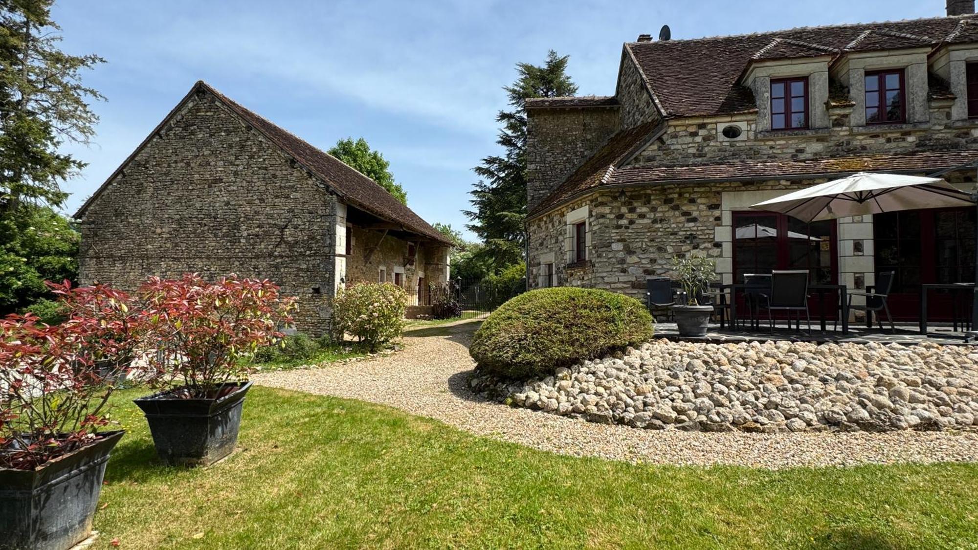 Maison Forte Perreuse Treigny Exteriör bild