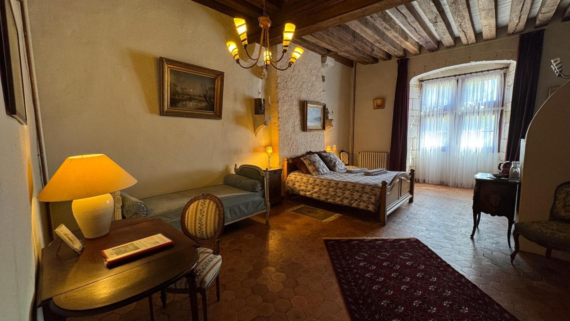 Maison Forte Perreuse Treigny Exteriör bild
